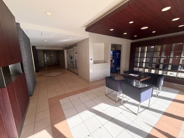 ���r�[ ���������ɂ��ӂꂽ�G���g�����X���r�[�ł���