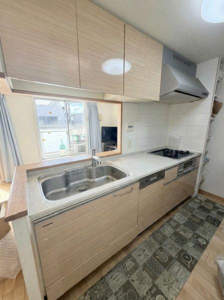 �L�b�`�� �H���򊣑��@�t�V�X�e���L�b�`���@���ʐ^�͉��H���Ă���܂��B