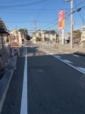 �O�ʓ��H�܂ތ��n�ʐ^ -