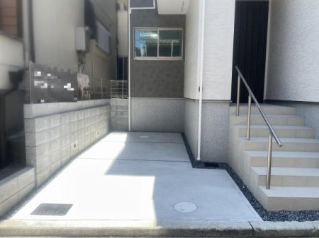 ���ԏ� ������1��\�ł��E���]�ԁE�o�C�N�����~�߂�܂���