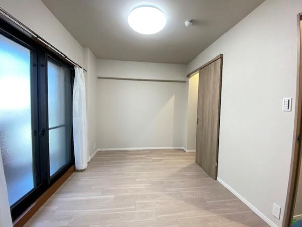 �m�� -