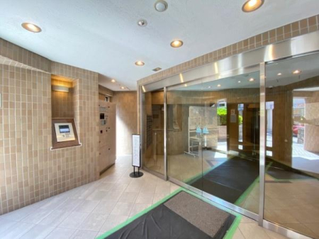 �G���g�����X -