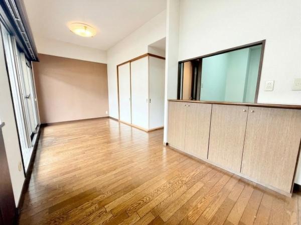 ���r���O ������肭�낰�郊�r���O�@���ʐ^�͉��H���Ă���܂��B