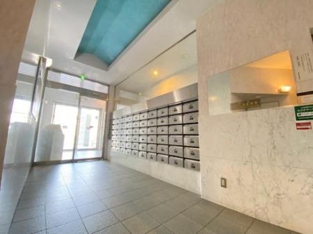 �G���g�����X -