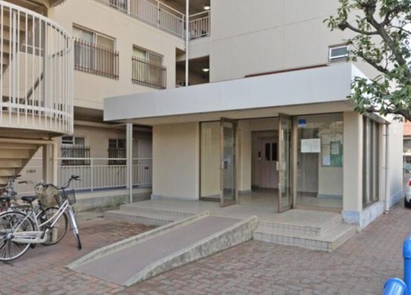 �G���g�����X -