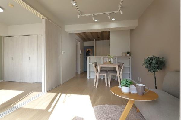 ���r���O -