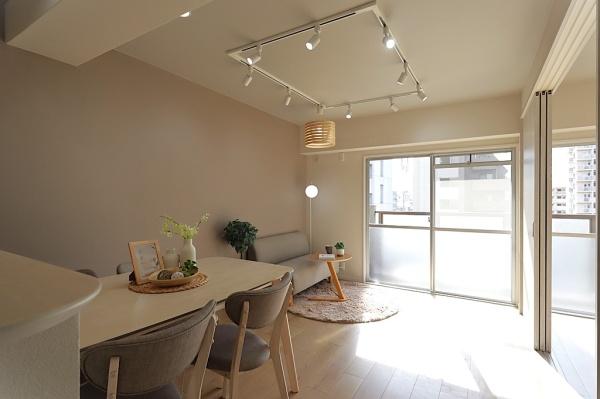 ���r���O -