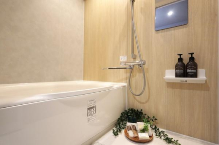 ���� ����̔��������L�X�Ƃ����o�X���[���I