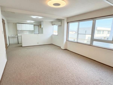 ���r���O ���邭�L�X�Ƃ������r���O�@���ʐ^�͉��H�������Ă��܂��B