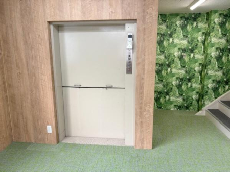 ���̑� 4�K�܂Ŋe�K��~�ł��܂��B