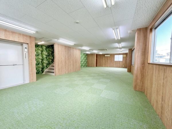 ���̑����� 2�K�������t���[�X�y�[�X�����Y��Ɏg�p���Ă��܂��B�@���ʐ^�͉��H�������Ă��܂��B