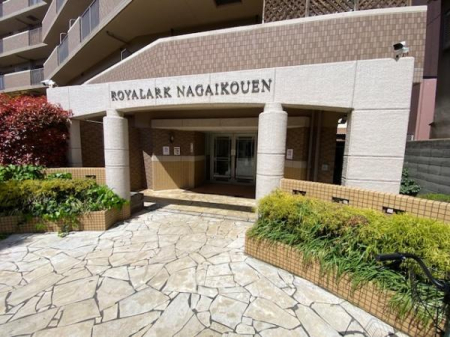 �G���g�����X -