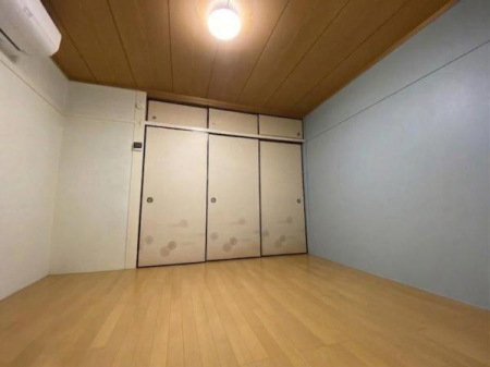 �m�� ���ʐ^�͉Ƌ�������H���Ă���܂��B