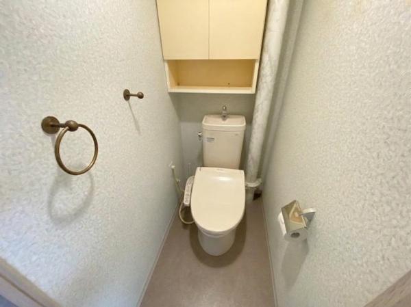 �g�C�� ���ʐ^�͉Ƌ�������H���Ă���܂��B