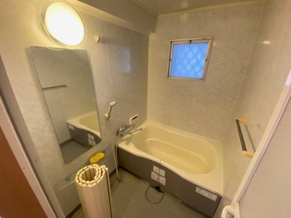 ���� ���ʐ^�͉Ƌ�������H���Ă���܂��B