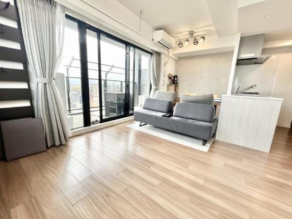 ���r���O ���邭�L�X�Ƃ������r���O