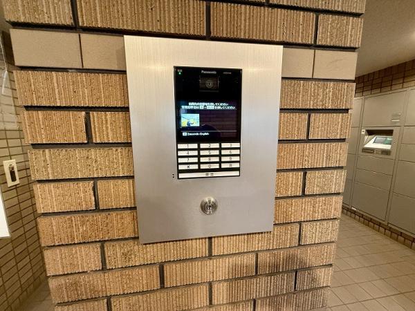 �G���g�����X -