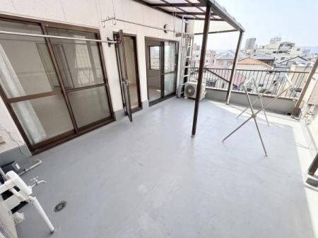 �o���R�j�[ �s��Ȓ��]�ƍL�������˔������o���R�j�[�I���̋K�͂̃o���R�j�[�́A�Ȃ��Ȃ��o��܂���IBBQ�Ƀv�[���J�����\��@���Ƌ�������H���Ă���܂��B