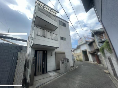 �O�ʓ��H�܂ތ��n�ʐ^ -