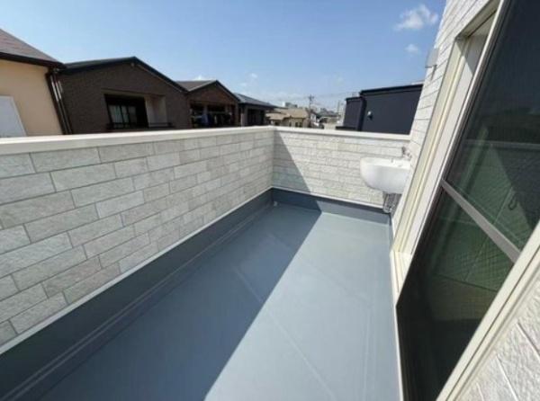 �o���R�j�[ -