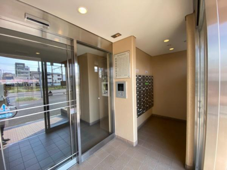 �G���g�����X -