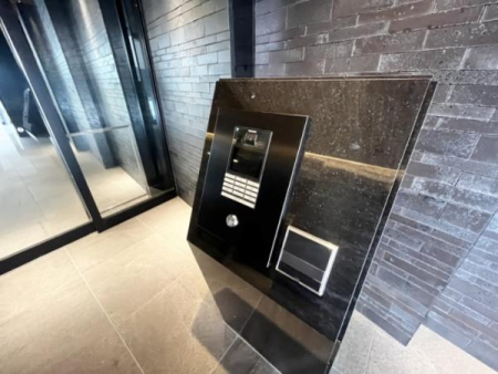 �G���g�����X ���S�̃I�[�g���b�N�t���ł��̂ň��S�ł���