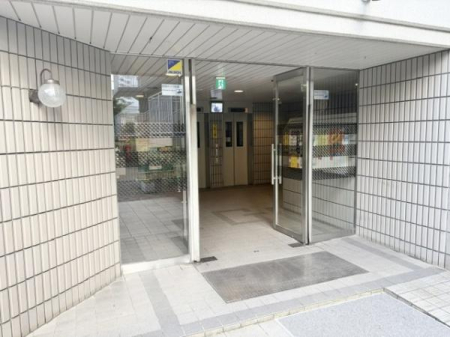 �G���g�����X �Ǘ��l������΂ł��B�G���g�����X�ł���