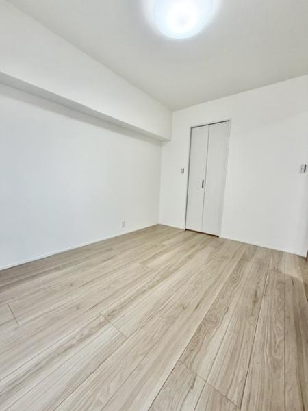 �m�� �N���[�[�b�g�t�̗m��