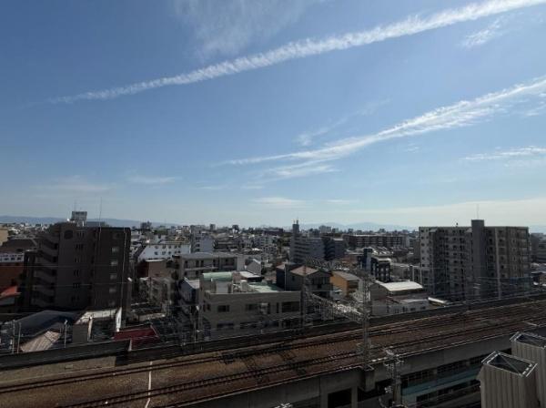 �Z�˂���̒��]�ʐ^ �o���R�j�[����̒��]�ʐ^�ł���